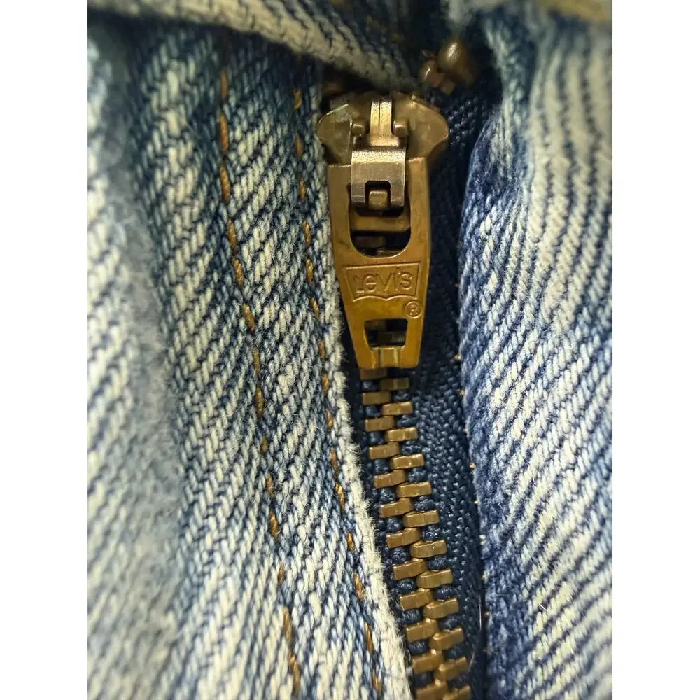 Levi’s 505 Jeans Mens 36x34 Light Wash Straight Fit Distressed Denim Vintage Y2K